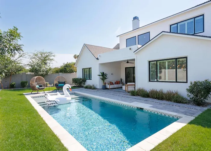 Breeze - Sparkling Pool - Mins To Old Town *