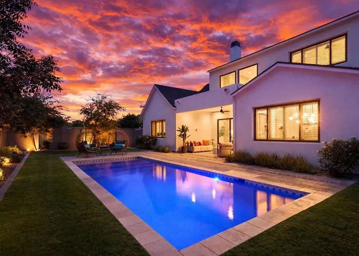 Breeze - Sparkling Pool - Mins To Old Town Ferienhaus