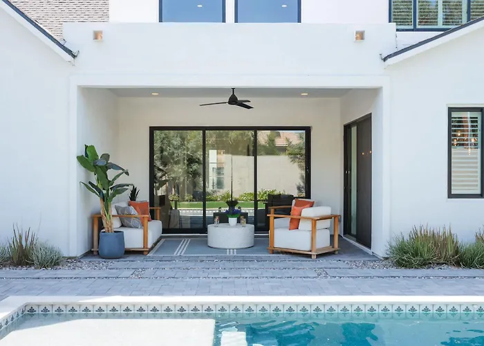 Ferienhaus Breeze - Sparkling Pool - Mins To Old Town *